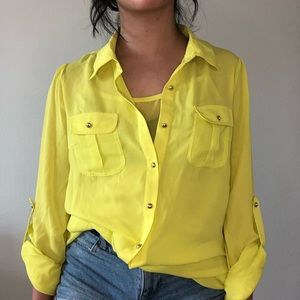 NEON YELLOW BUTTON DOWN